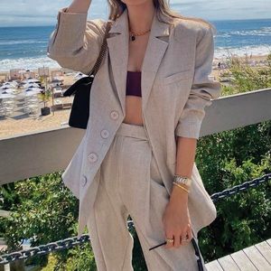 NWT. MVP WARDROBE OVERSIZED BOYFRIEND STYLE BLAZER